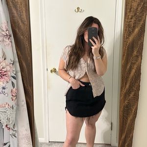 H&M Pink Short Sleeve Blouse with Gold Buttons